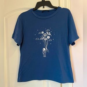 Offers Welcome 🐚 Shein top holding balloon cute L